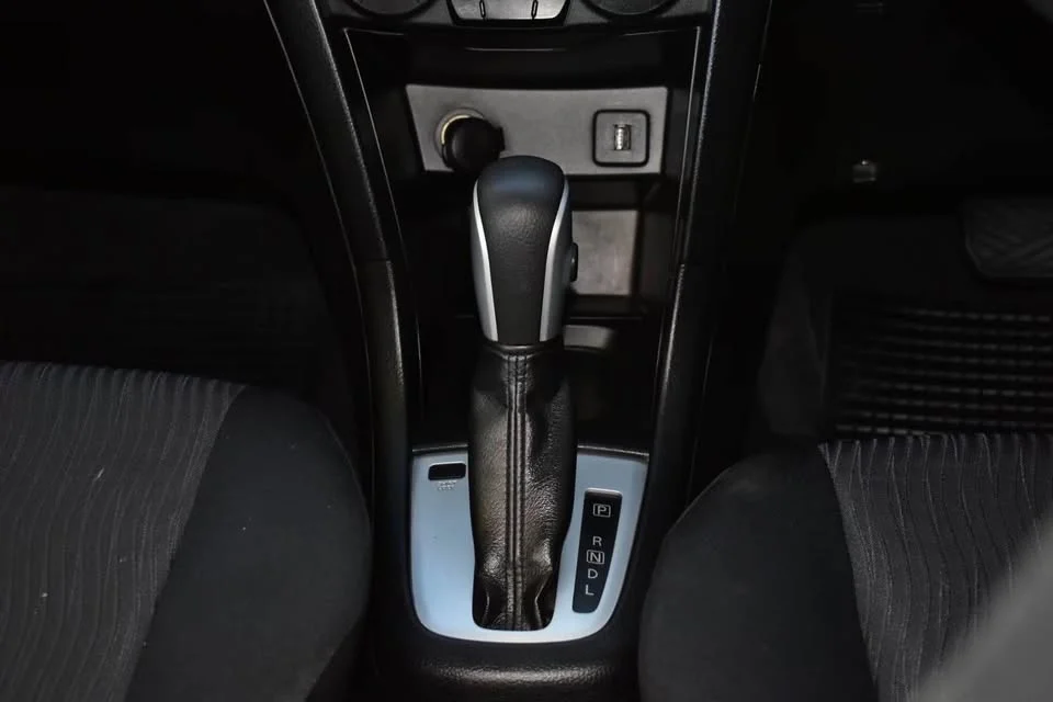 2013 Suzuki Swift II 3