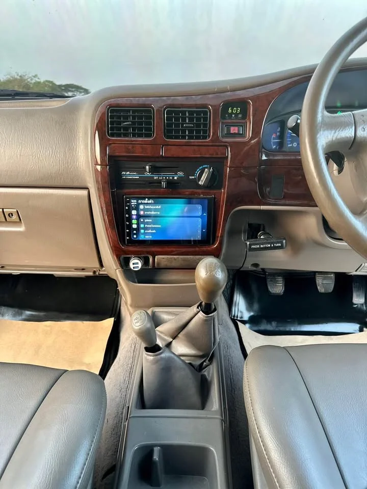 2003 Toyota Hilux Tiger VI 3