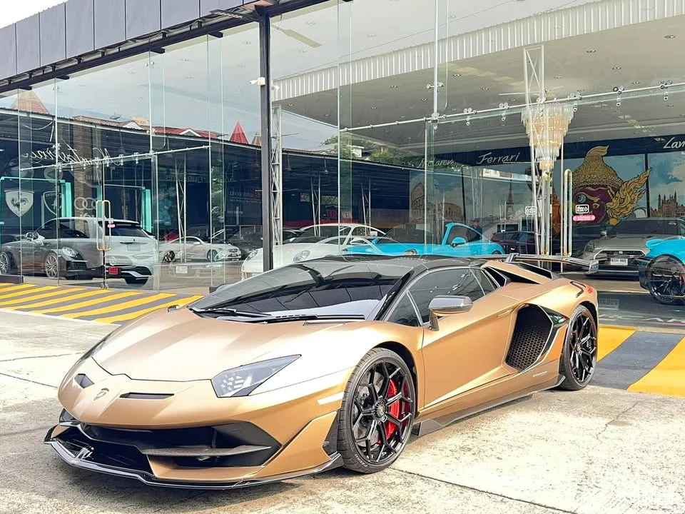 2021 Lamborghini Aventador 3