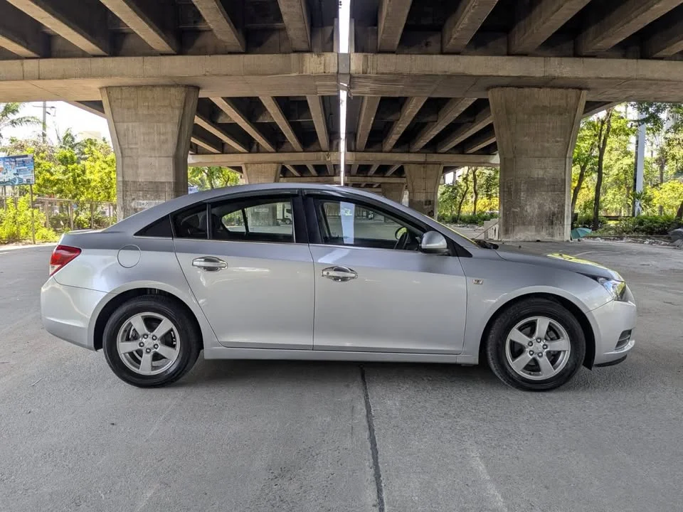 2011 Chevrolet Cruze I 2