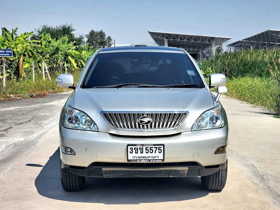2005 Toyota Harrier II 3