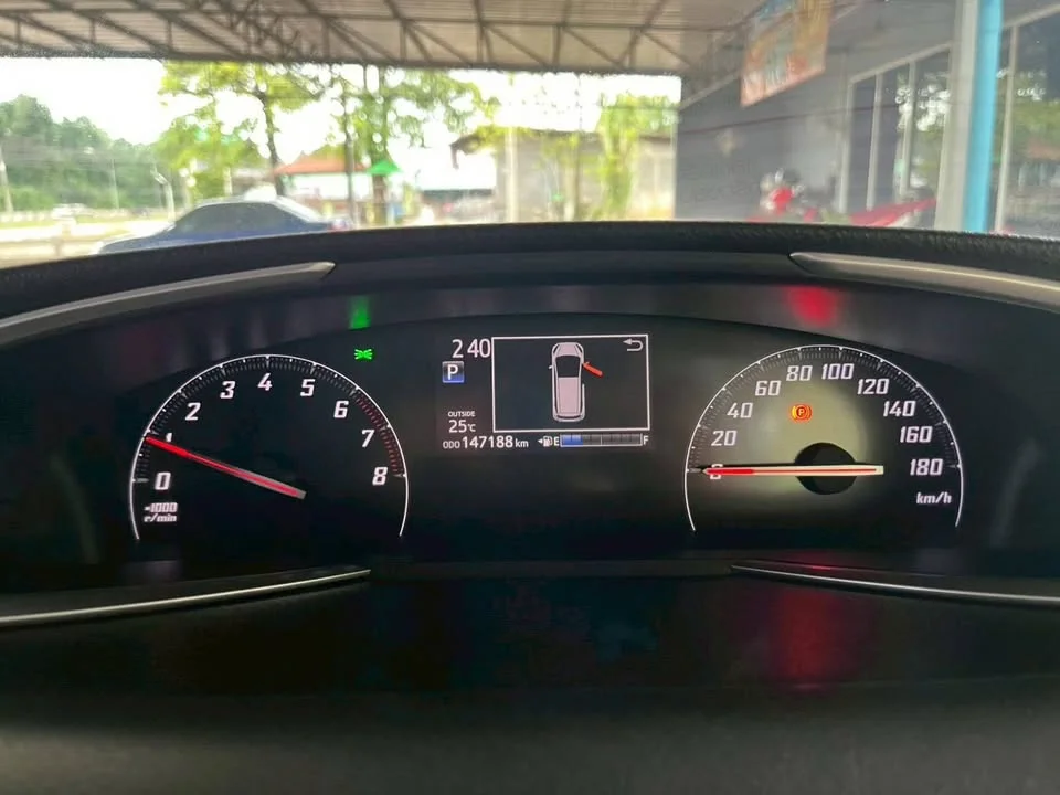 2018 Toyota Sienta II 2