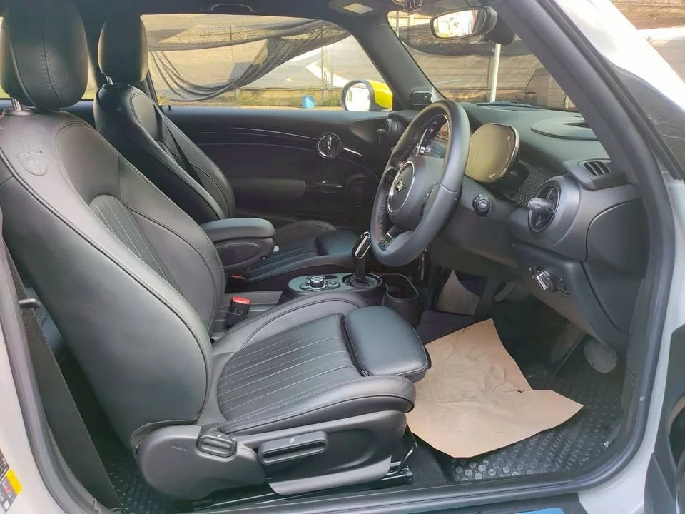 2022 Mini Hatch  III 3