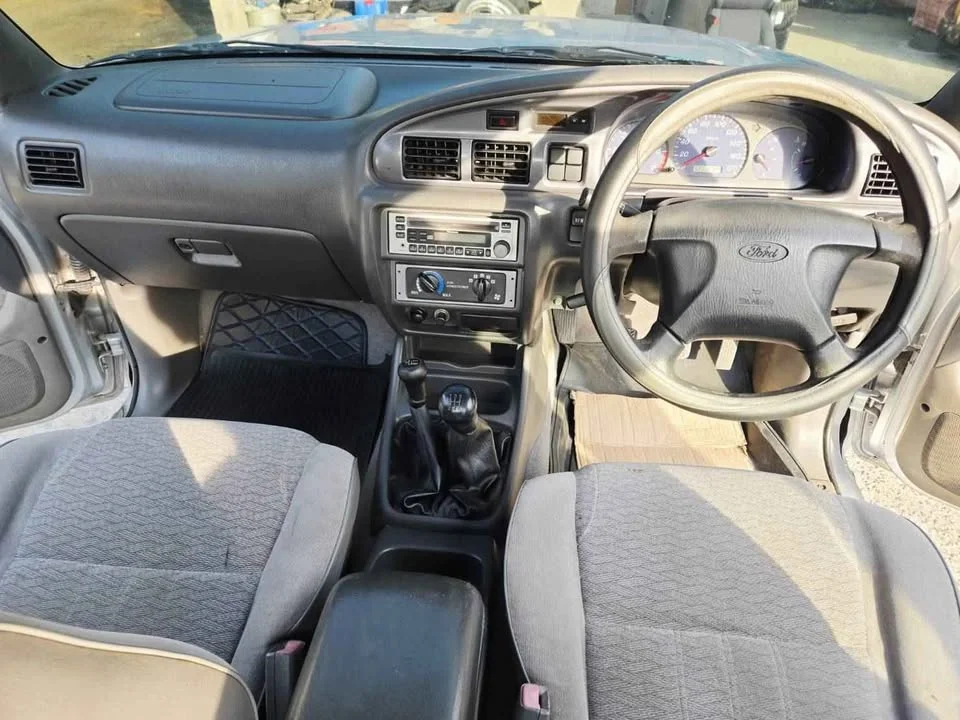 2004 Mazda 2500 Fighter V 3