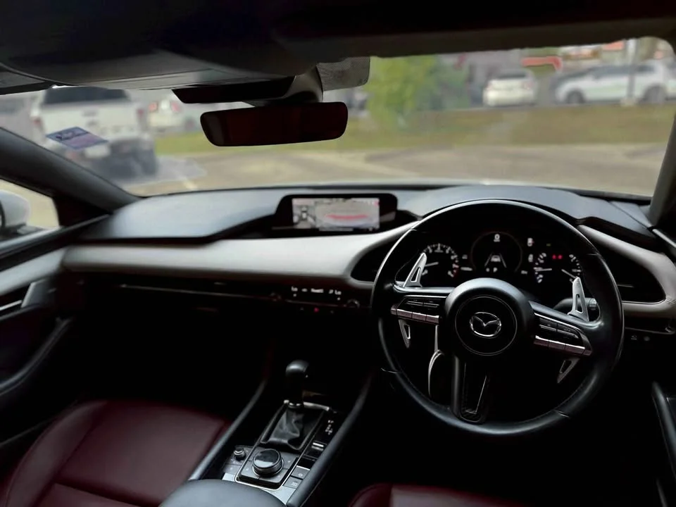 2021 Mazda 3 IV 3