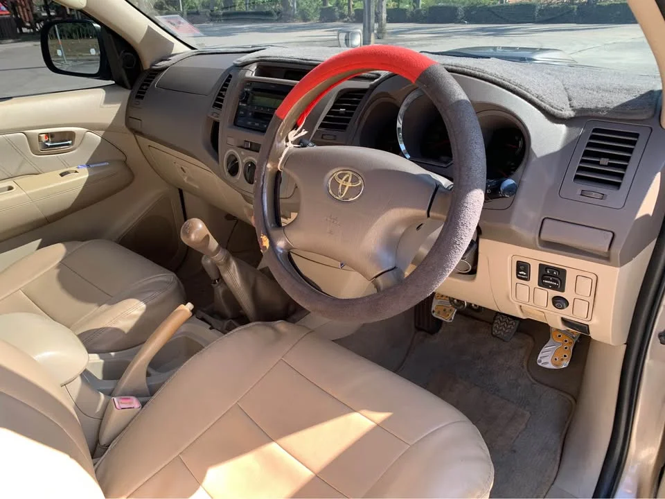 2005 Toyota Fortuner I 2