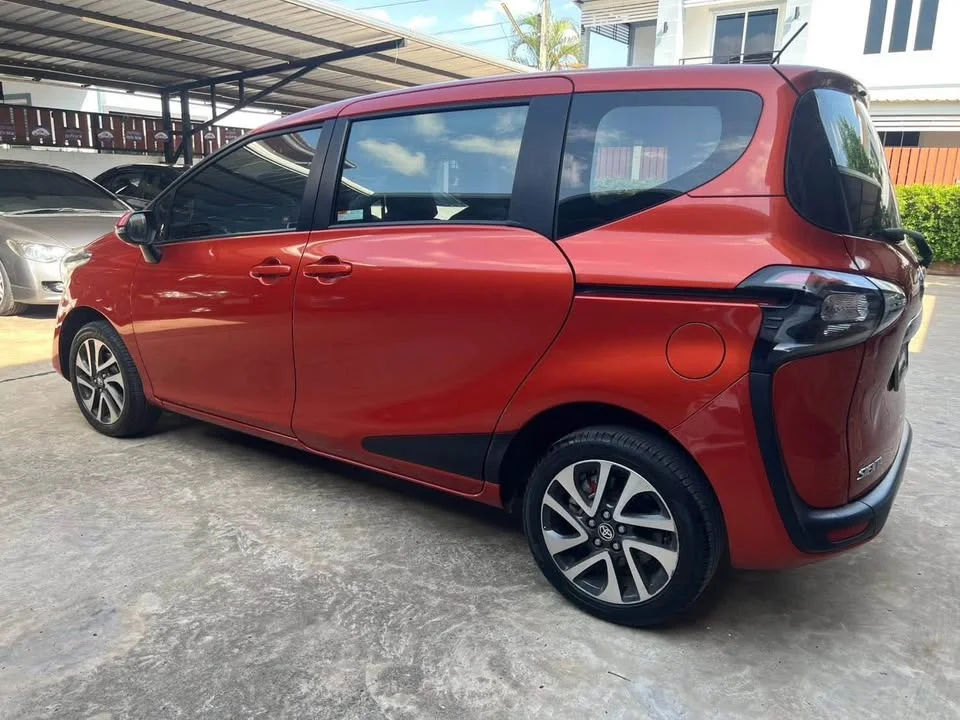 2018 Toyota Sienta II 3