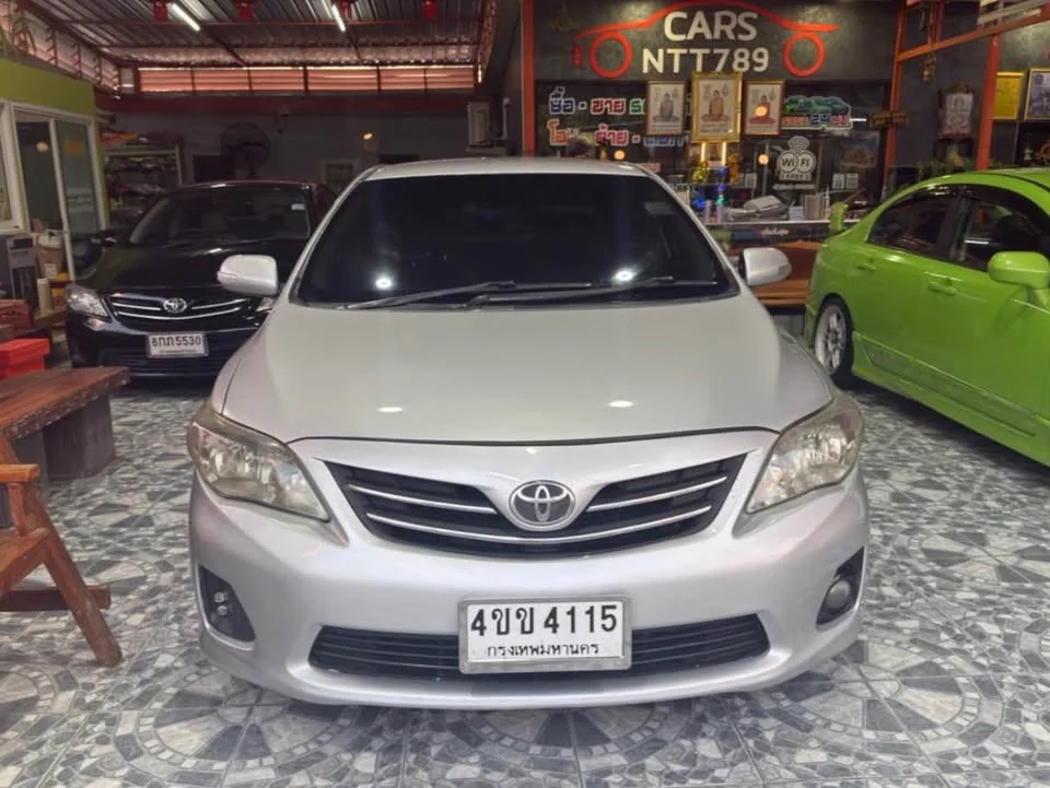 2012 Toyota Corolla Altis X (E140) 3
