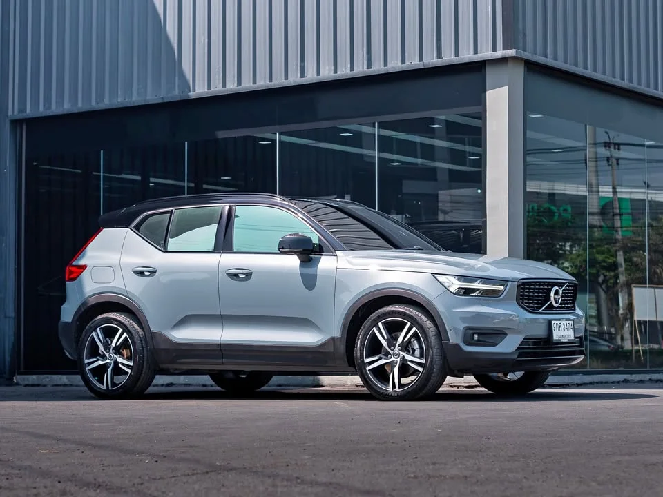 2020 Volvo XC40 2