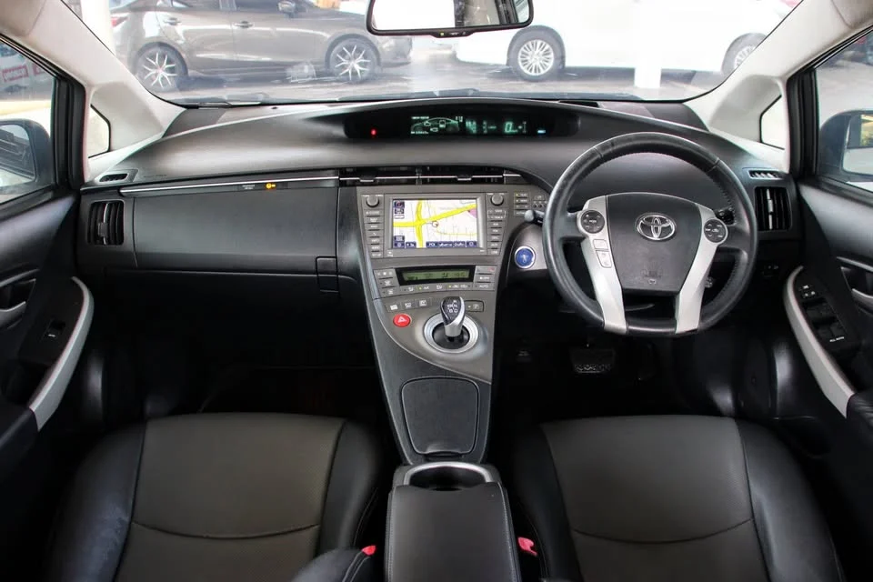 2012 Toyota Prius III 2