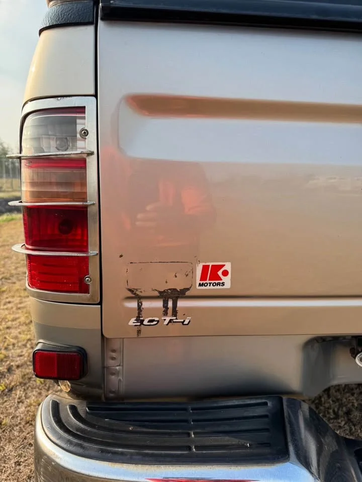 2003 Toyota Hilux Tiger VI 2