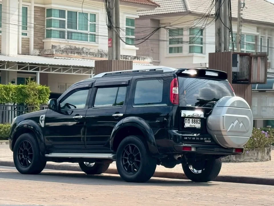 2012 Ford Everest I 3