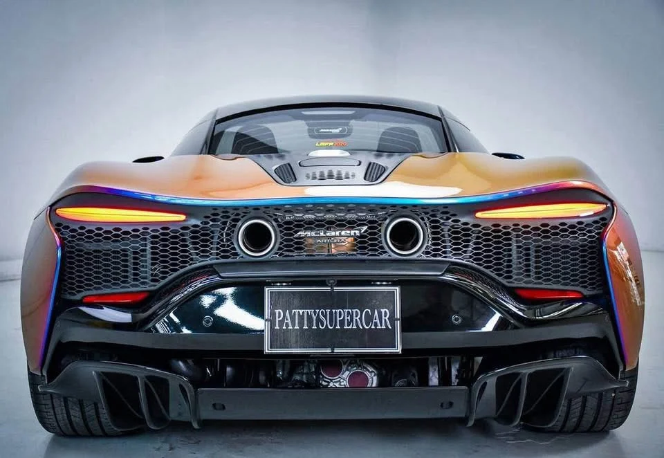 2023 McLaren Artura 3