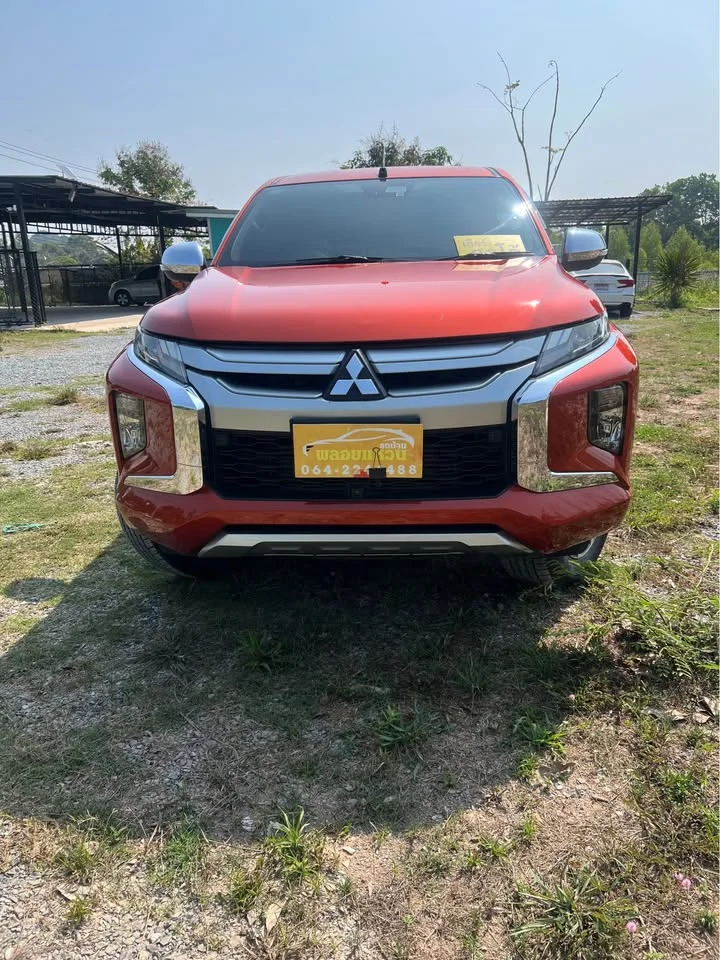 2022 Mitsubishi Triton V 3