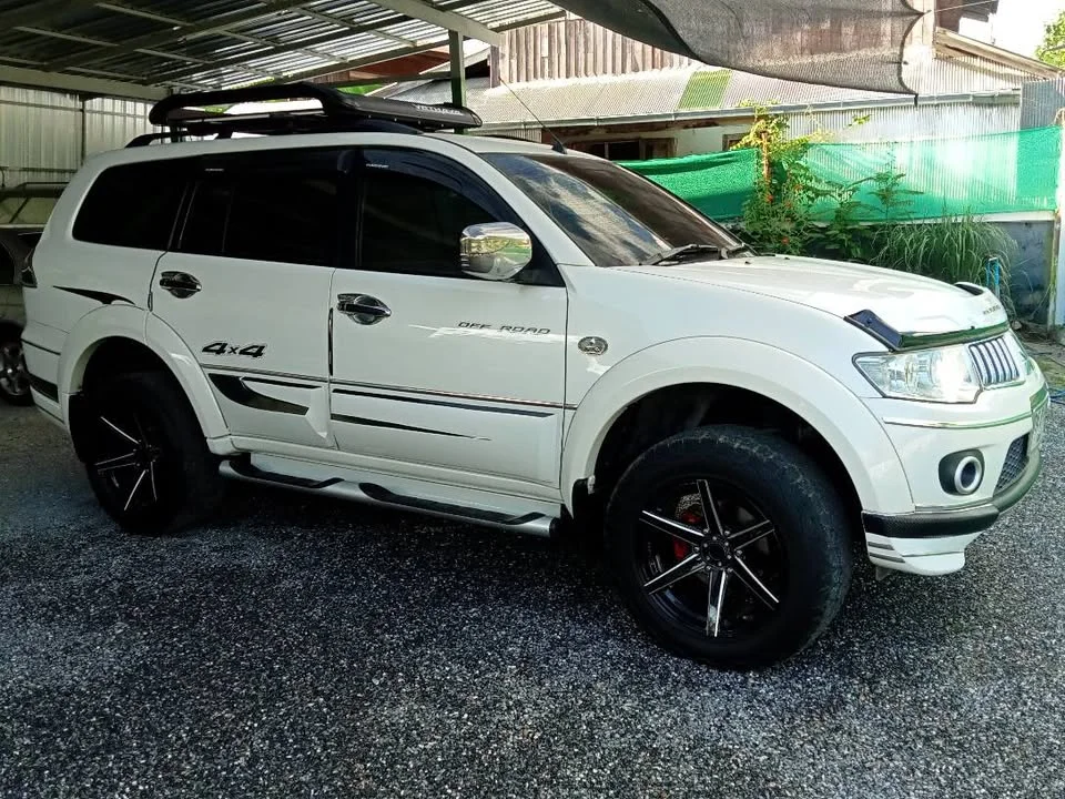 2009 Mitsubishi Pajero Sport II 2