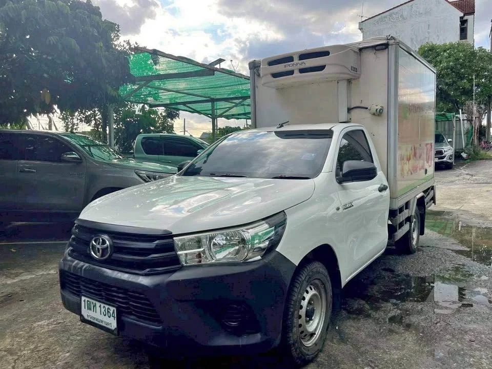 2016 Toyota Hilux VIII 3