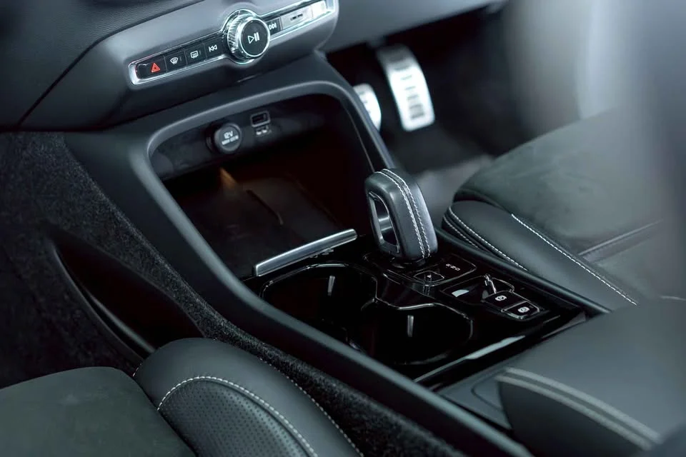 2020 Volvo XC40 2