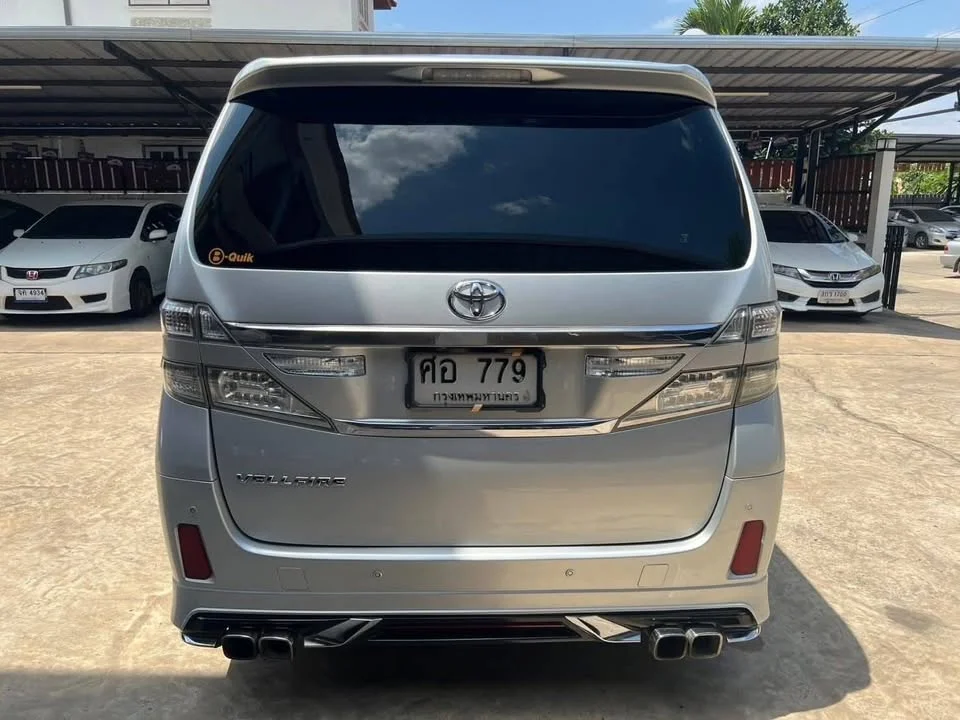 2010 Toyota Alphard, Vellfire II (AH20) 3