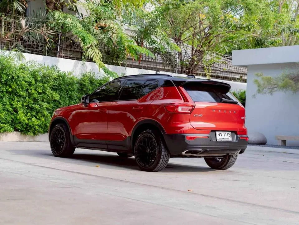 2020 Volvo XC40 2