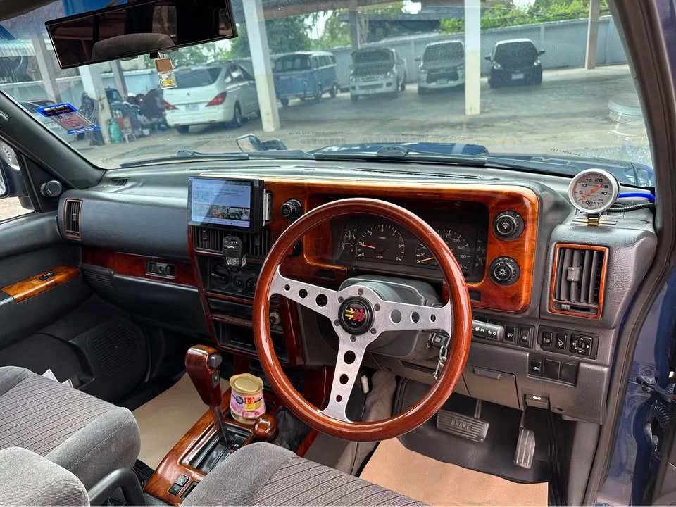 1995 Isuzu Trooper II 3