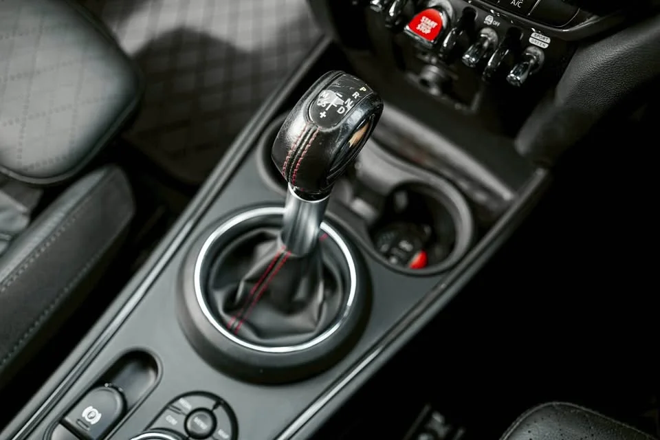 2018 Mini Hatch  III 2