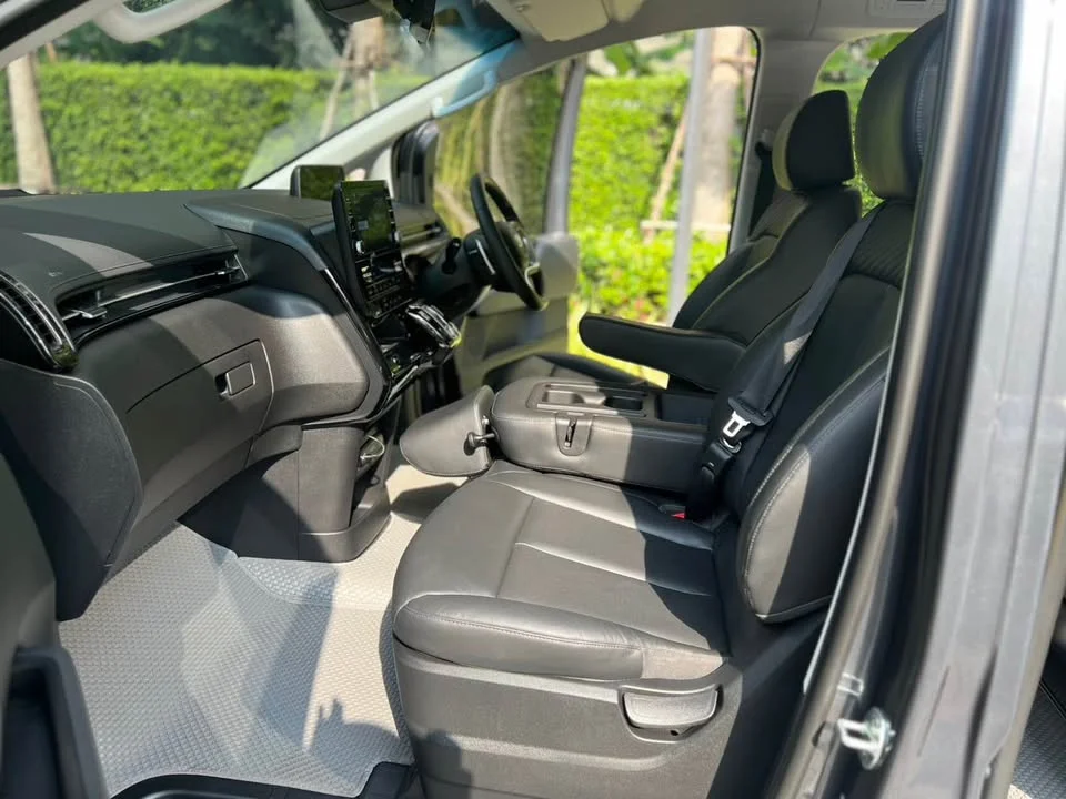 2021 Hyundai Staria US4 3