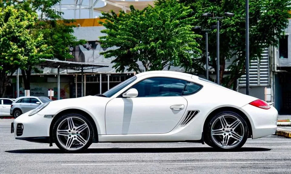 2010 Porsche Boxster and Cayman II 3