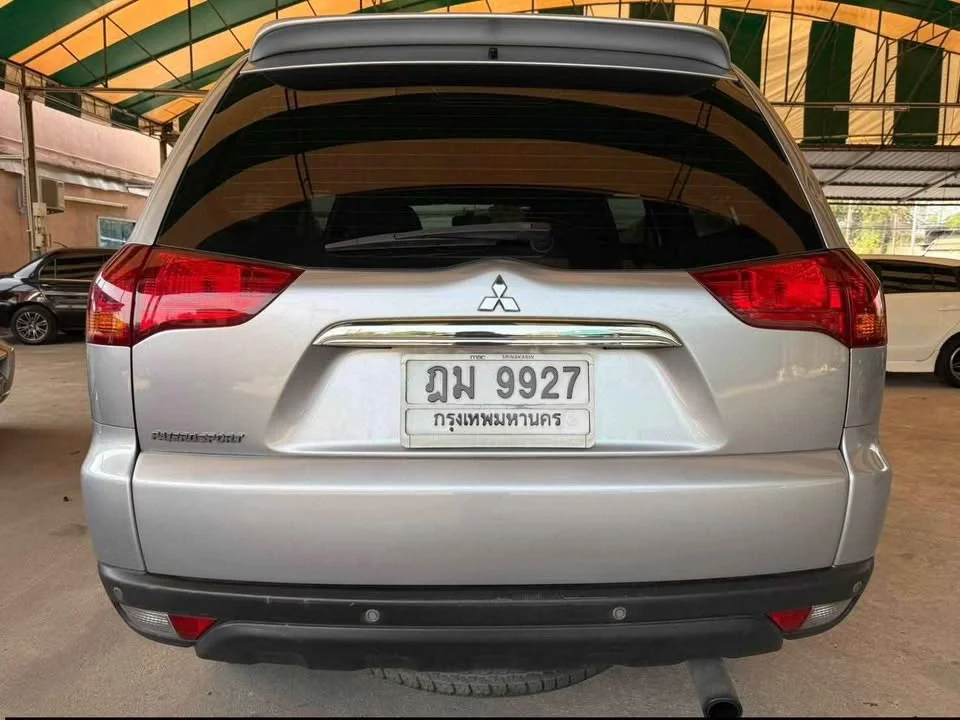 2010 Mitsubishi Pajero Sport II 2