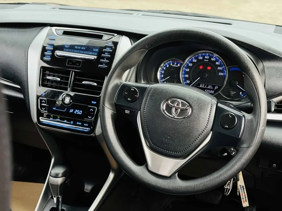 2019 Toyota Yaris ATIV III 2