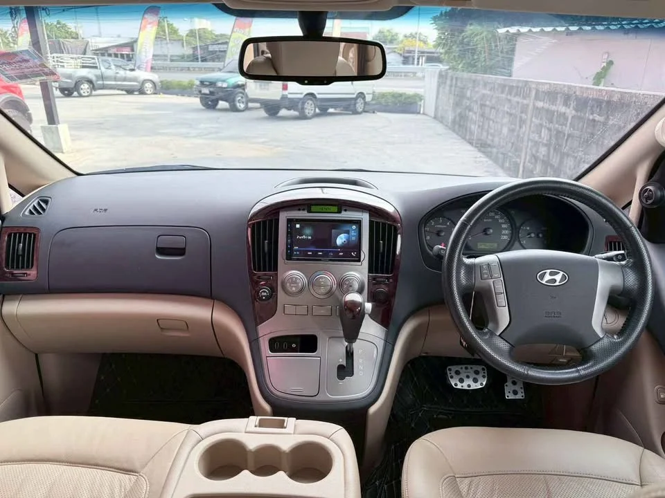 2011 Hyundai H-1 II 2