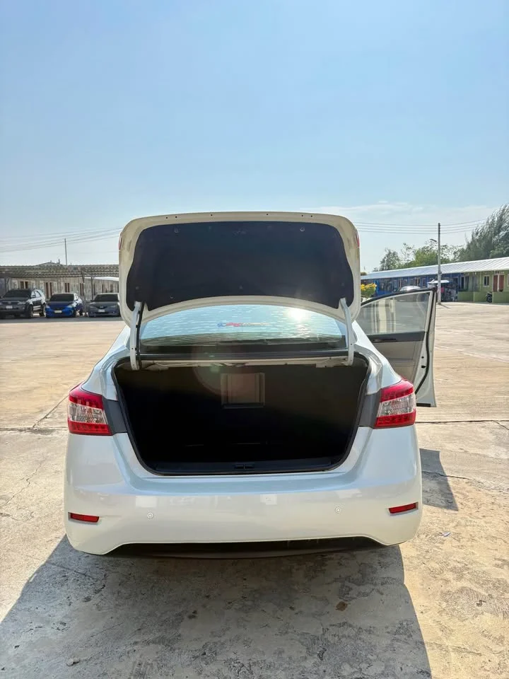 2013 Nissan Sylphy III (B17) 3