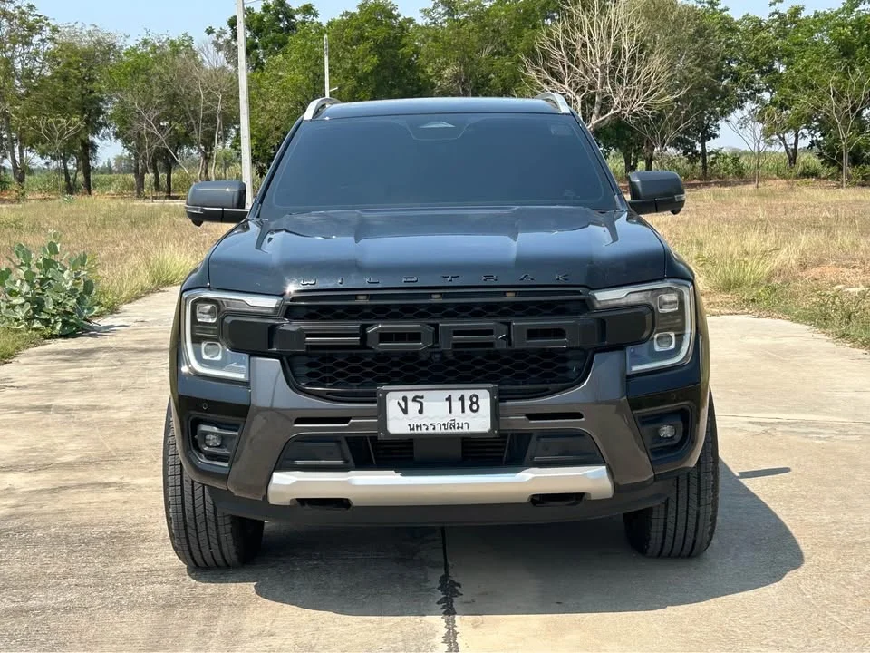 2023 Ford Everest III 3