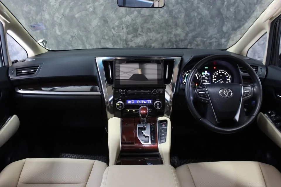 2016 Toyota Alphard, Vellfire III (AH30) 3