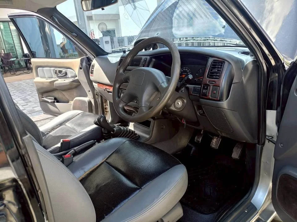 2002 Mitsubishi Strada III 3