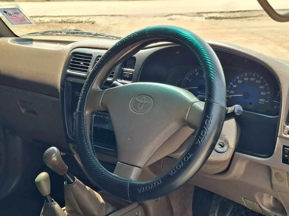 2002 Toyota Hilux Tiger VI 3
