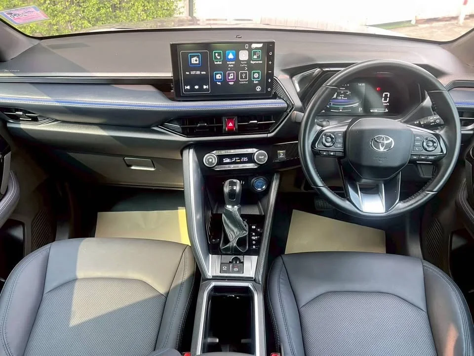2024 Toyota Yaris Cross AC200 2