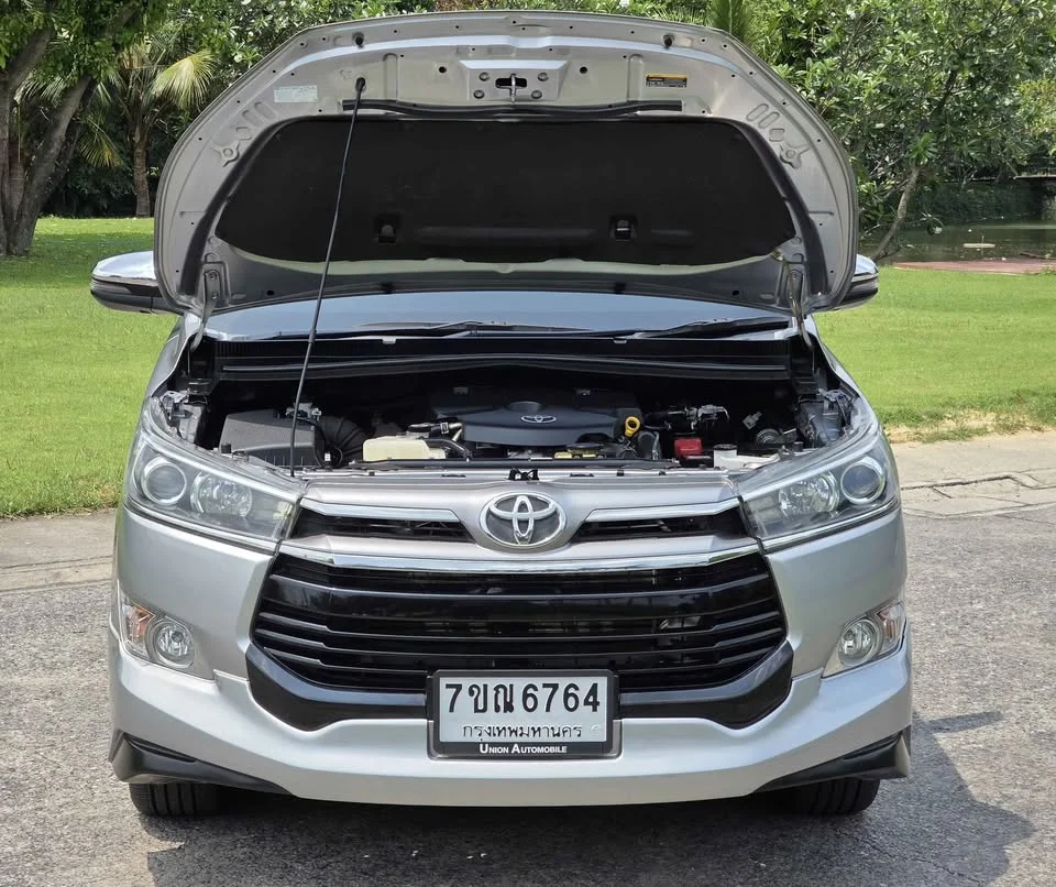 2019 Toyota Innova II 2