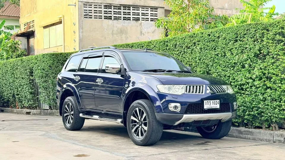2012 Mitsubishi Pajero Sport II 2