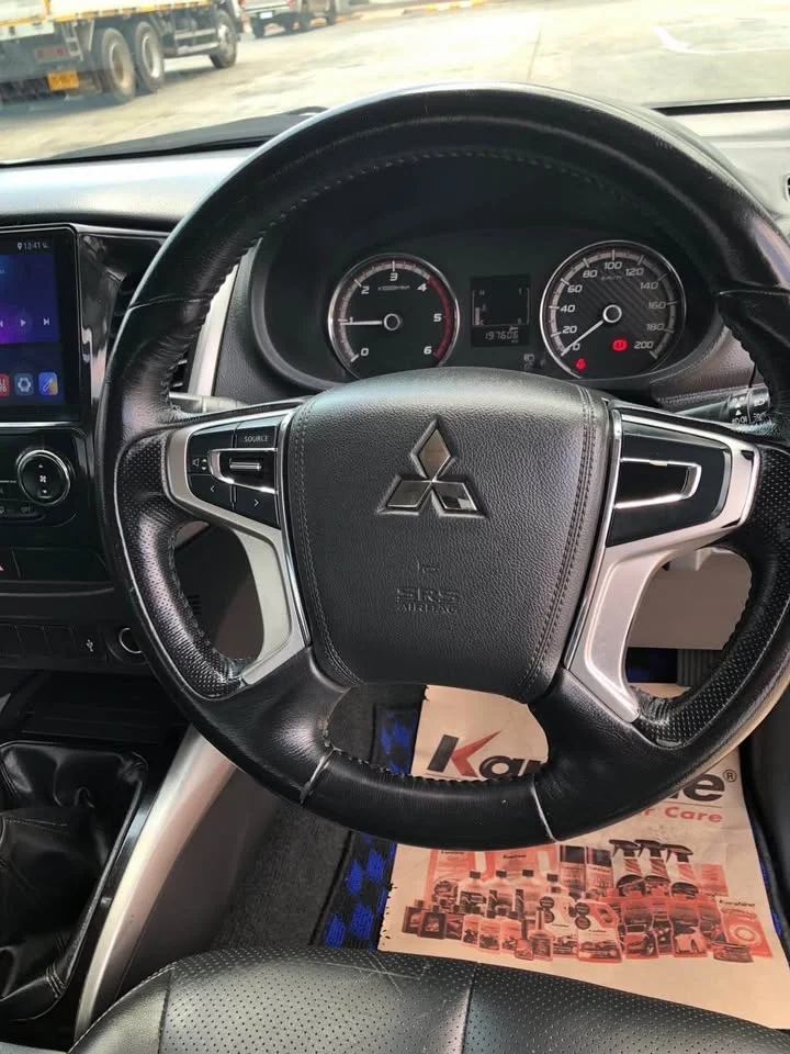 2017 Mitsubishi Triton V 3