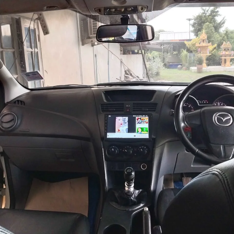 2013 Mazda BT-Series II 2
