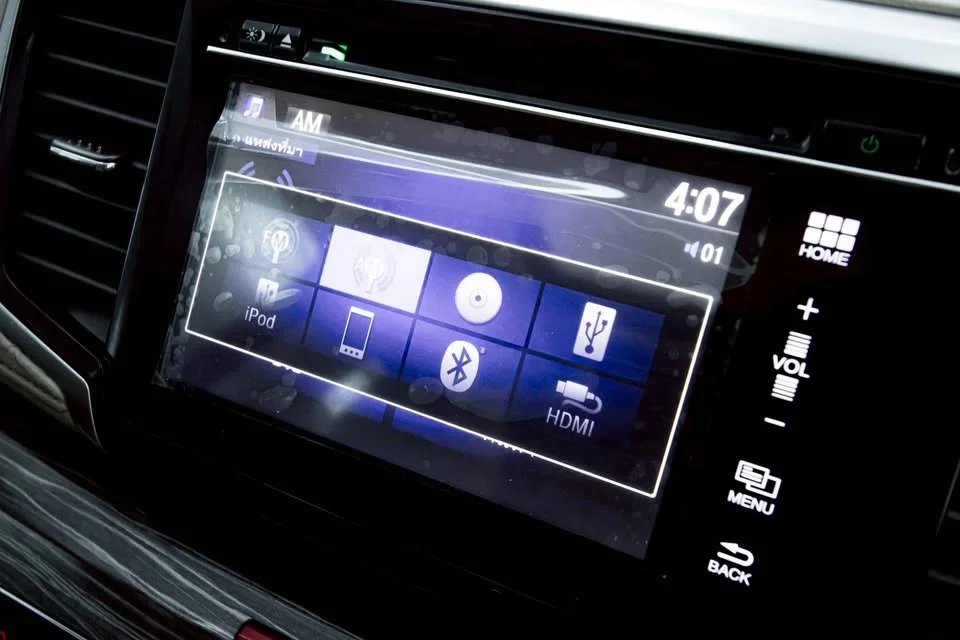 2015 Honda Odyssey V 3