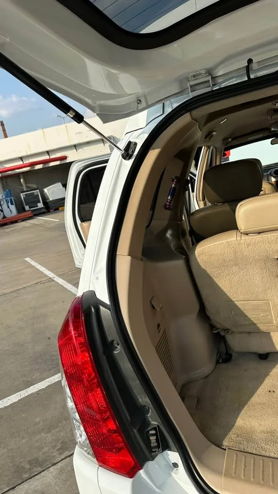 2010 Isuzu MU-7 2