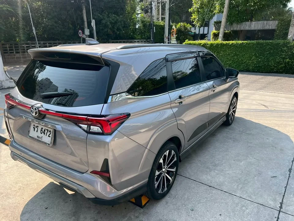 2023 Toyota Veloz III 2