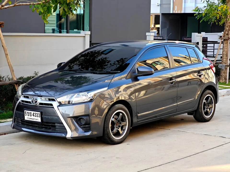 2015 Toyota Yaris III 3