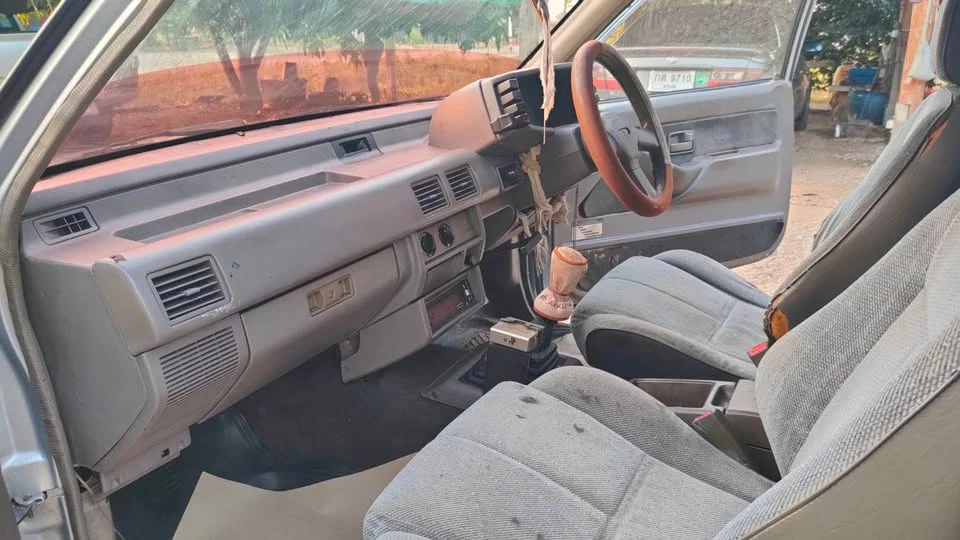 1995 Isuzu TFR III 2