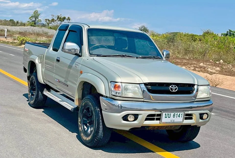 2002 Toyota Hilux Tiger VI 3