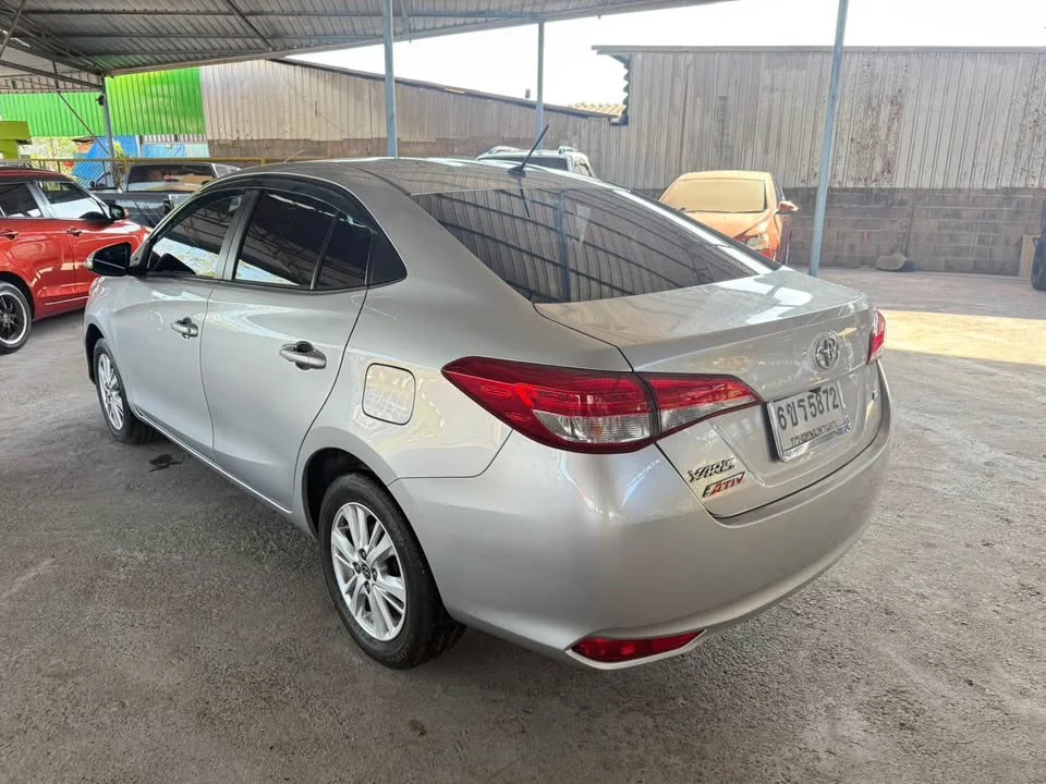 2019 Toyota Yaris ATIV III 3