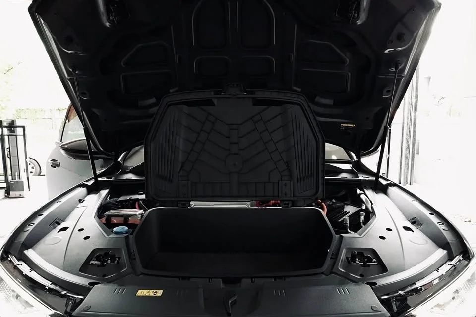 2024 Audi Q8 e-tron 2