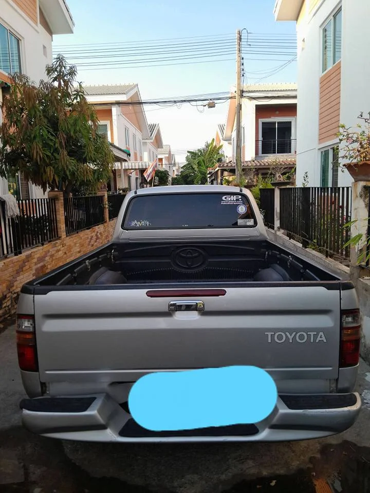 2003 Toyota Hilux Tiger VI 2