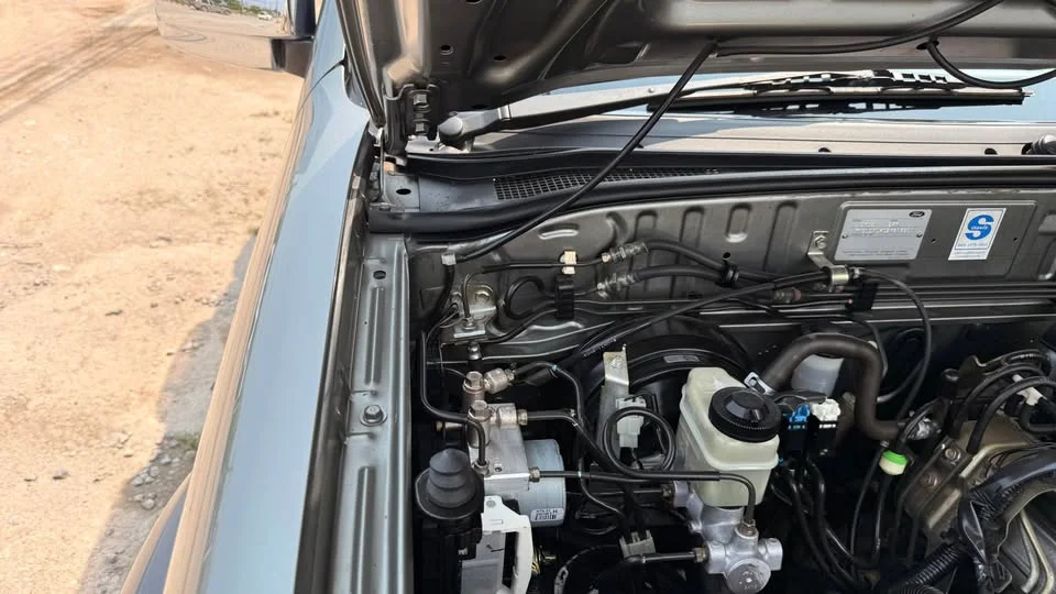 2003 Mazda 2500 Fighter V 2